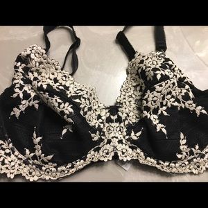 Used Wacoal 36DD bra
